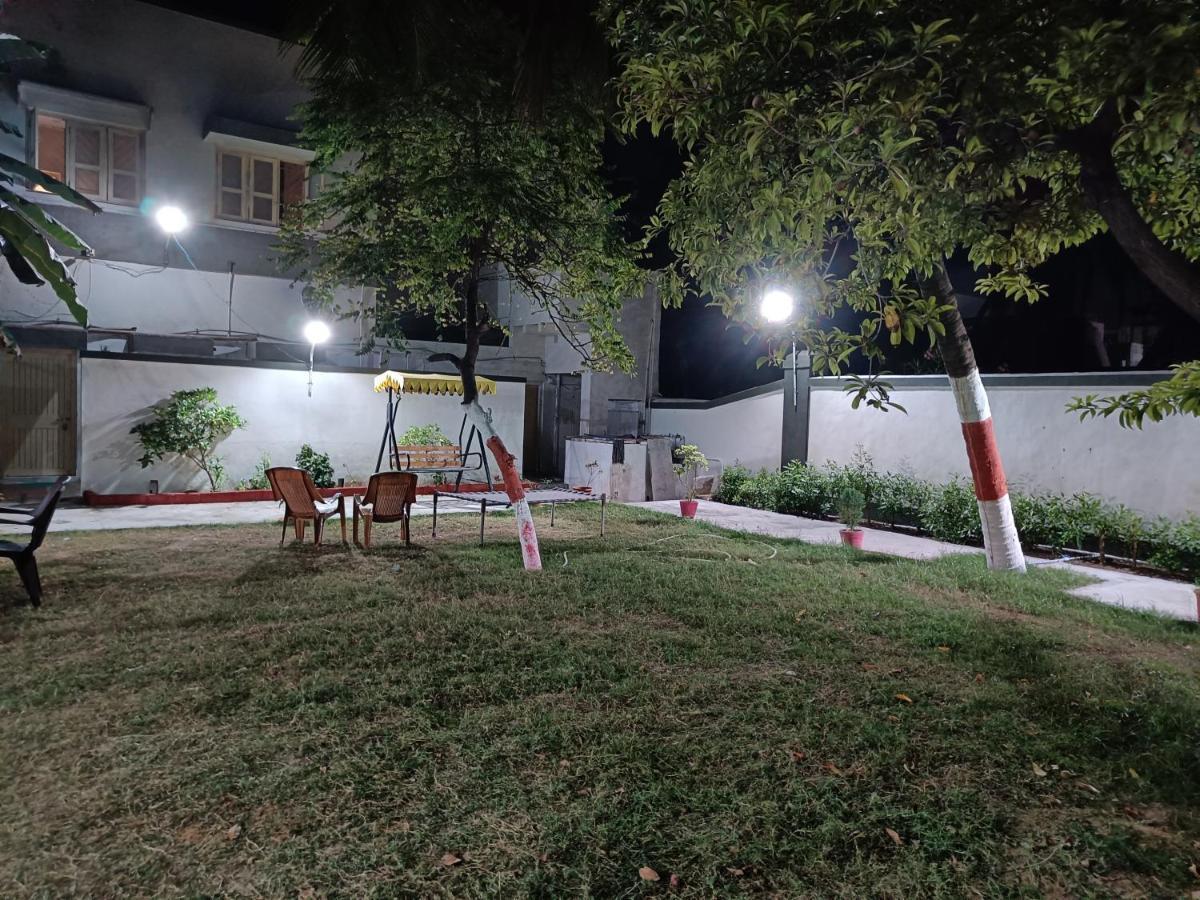 Chitrakut Bungalows Dwārka Dış mekan fotoğraf