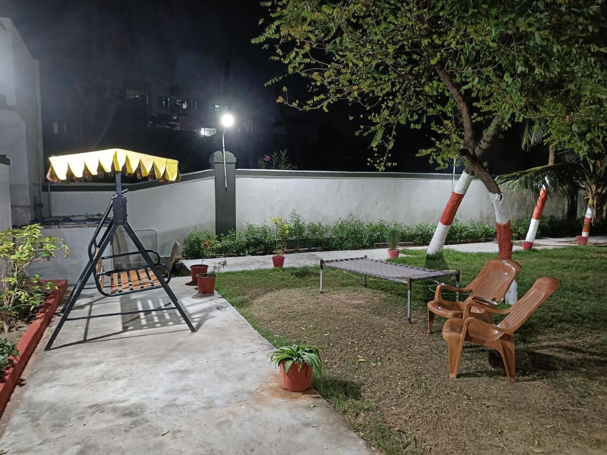 Chitrakut Bungalows Dwārka Dış mekan fotoğraf