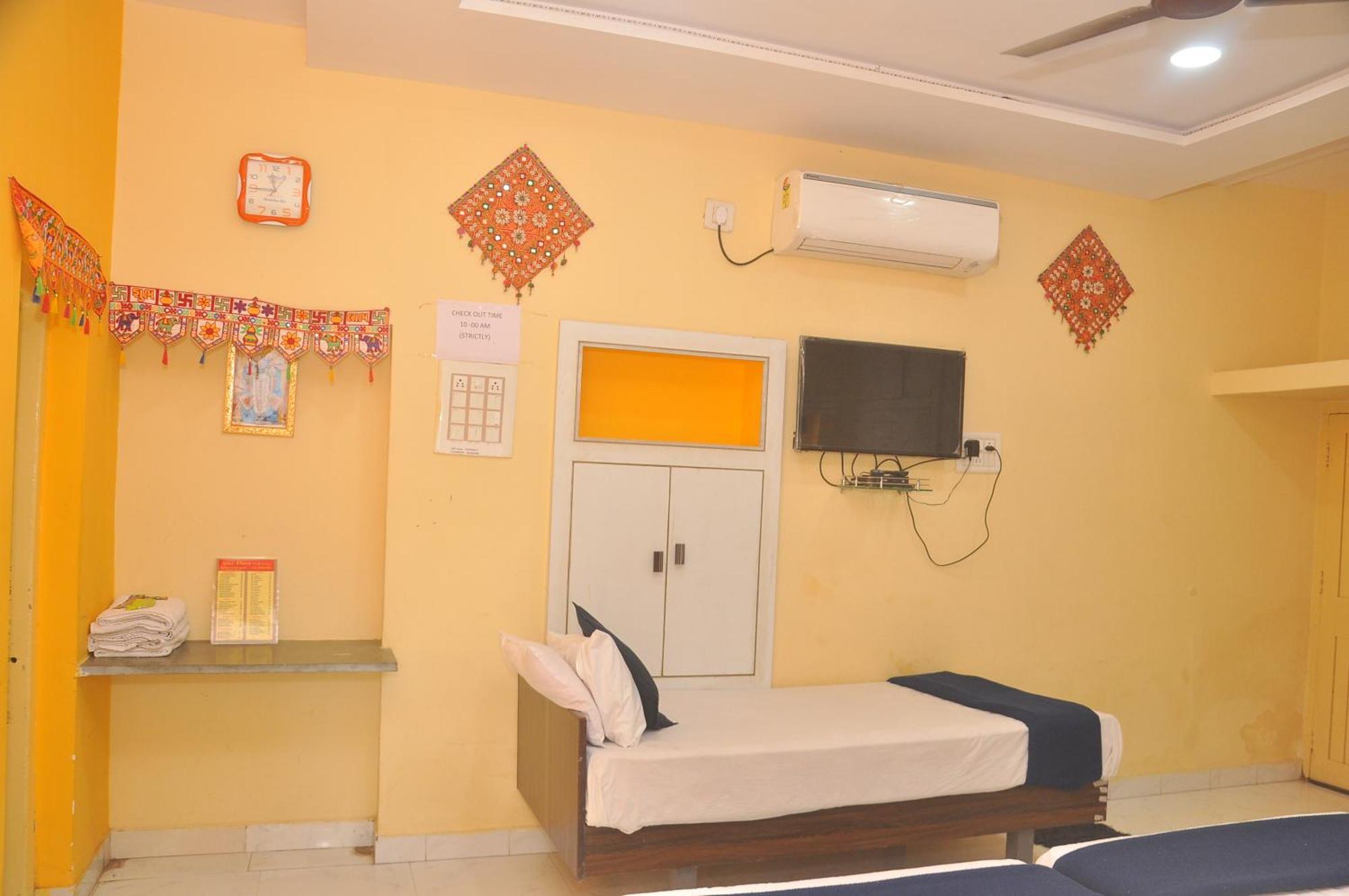 Chitrakut Bungalows Dwārka Dış mekan fotoğraf