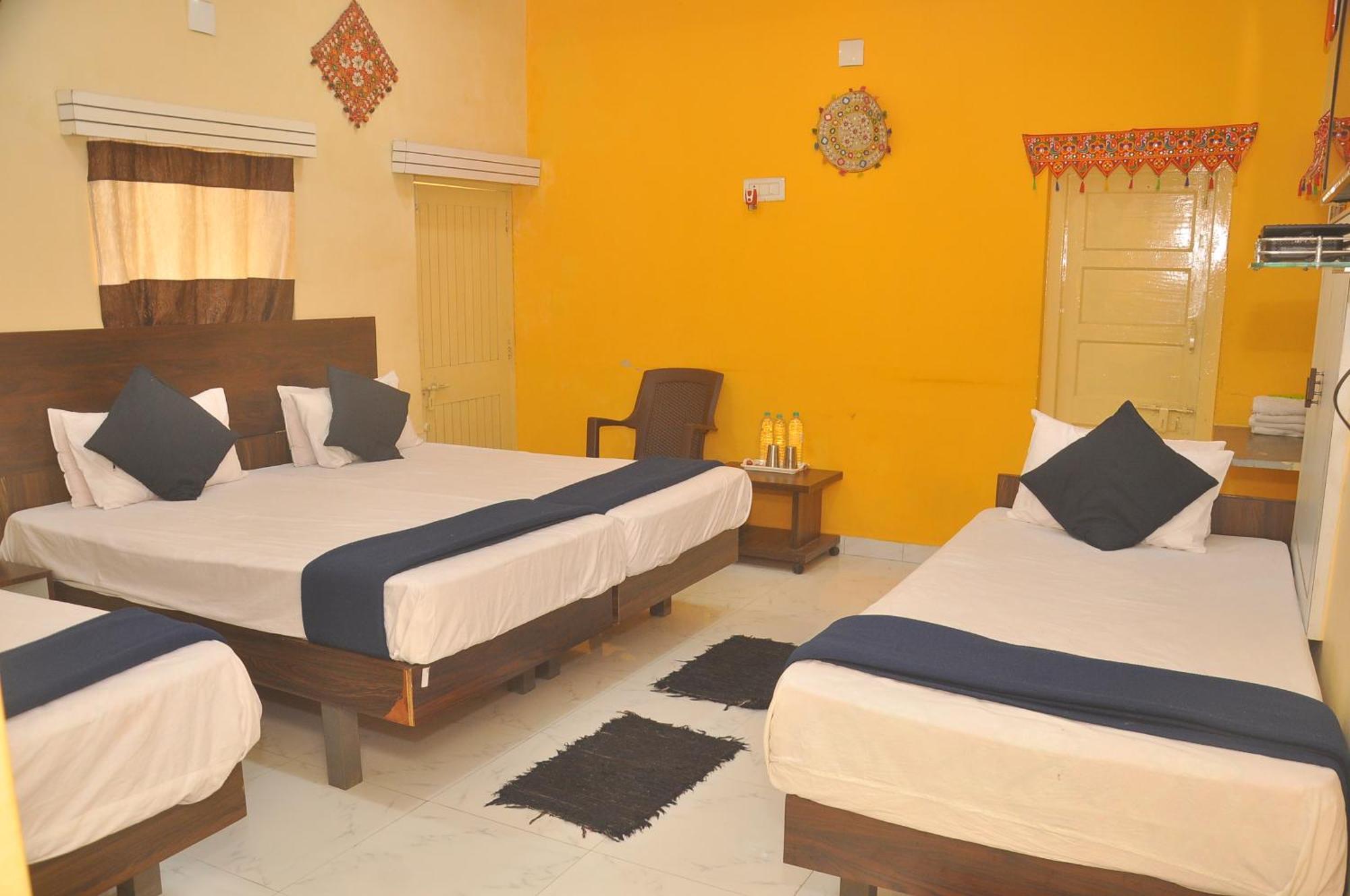 Chitrakut Bungalows Dwārka Dış mekan fotoğraf